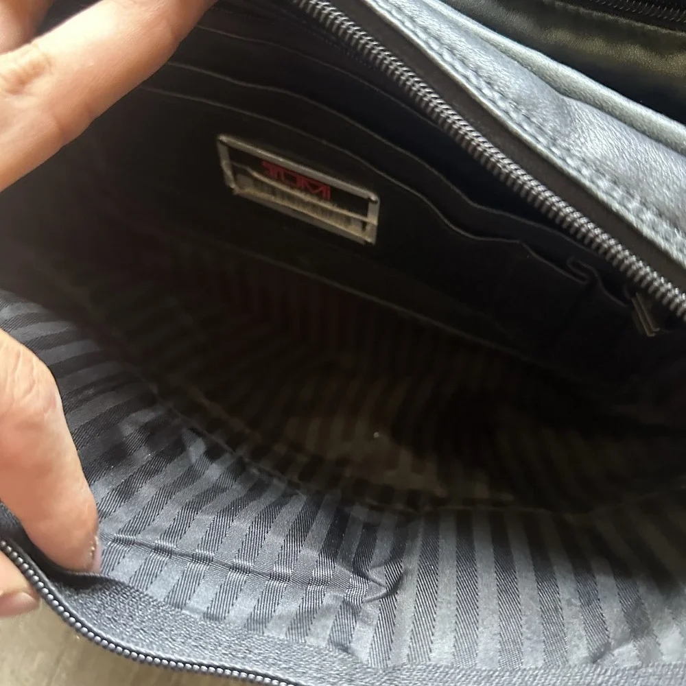 Tumi alpha expandable